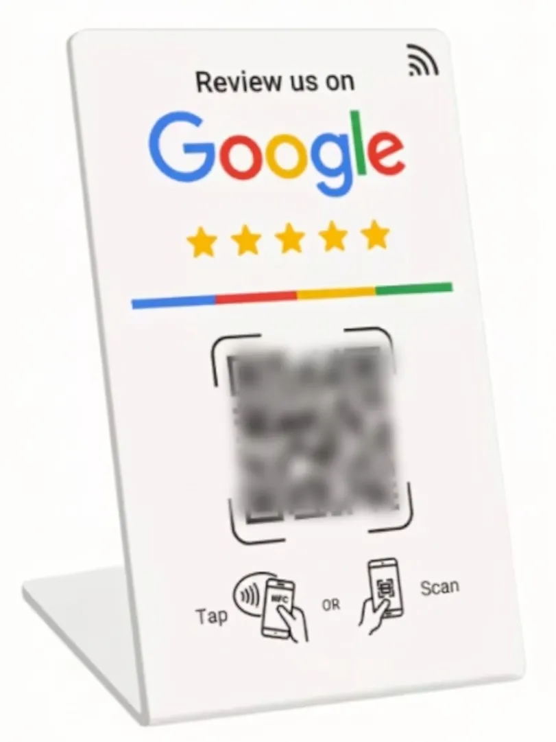 Google Reviews Stand από λευκό υλικό, με λογότυπο Google, πέντε αστέρια, QR code και ενδείξεις Tap or Scan